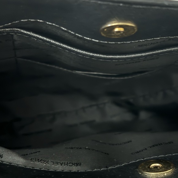 Authentic MICHAEL KORS Large Satchel- NO CROSSBODY STRAP - Picture 5 of 6